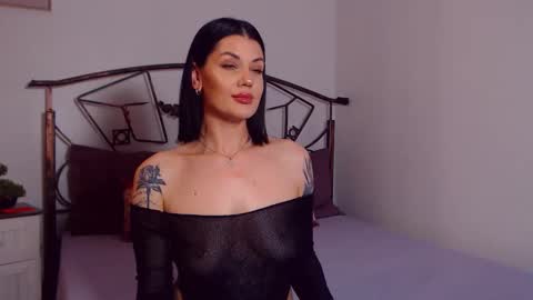 I V Y   online show from May 2026 07:56:02 PM