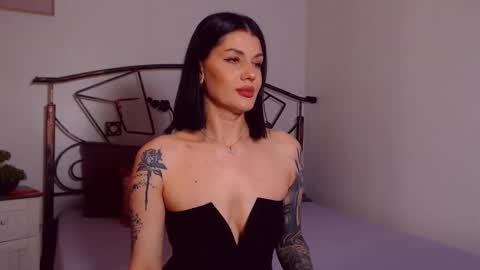 I V Y   online show from May 2026 07:31:01 PM