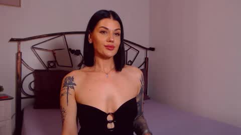 I V Y   online show from May 2026 07:53:02 PM