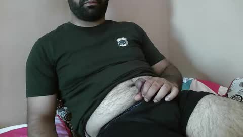 Snapshot of yxxtxxdentyk chatting on June 2026 05:52:02 AM Bi BearXXX online show from June 2026 05:52:02 AM