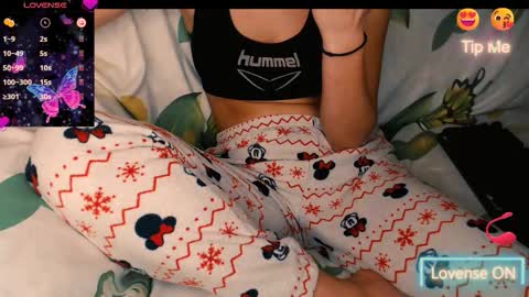 Snapshot of yzza_suave chatting on December 2025 02:45:02 PM yzza_suave online show from December 2025 02:45:02 PM