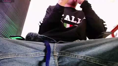 Zac Freelance model online show from July 2026 05:12:02 PM