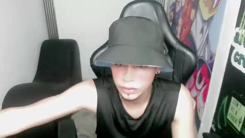 Snapshot of zacariass_ chatting on December 2024 02:06:02 AM ZACARIAS online show from December 2024 02:06:02 AM