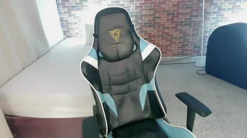 Snapshot of zacariass_ chatting on September 2025 03:39:01 AM ZACARIAS online show from September 2025 03:39:01 AM