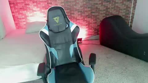 Snapshot of zacariass_ chatting on September 2025 03:08:02 AM ZACARIAS online show from September 2025 03:08:02 AM