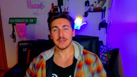 Zach Rhyder online show from October 2025 01:17:02 AM