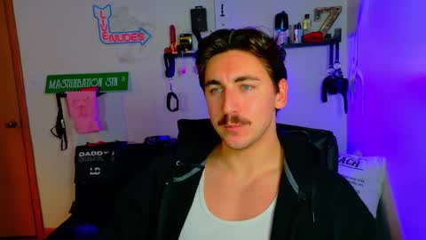 Snapshot of zach_rhyder chatting on November 2025 01:59:02 AM Zach Rhyder online show from November 2025 01:59:02 AM