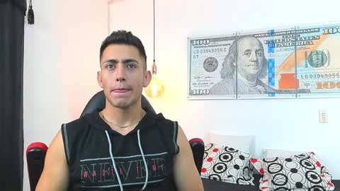 zachpri20 online show from December 2024 10:24:01 AM