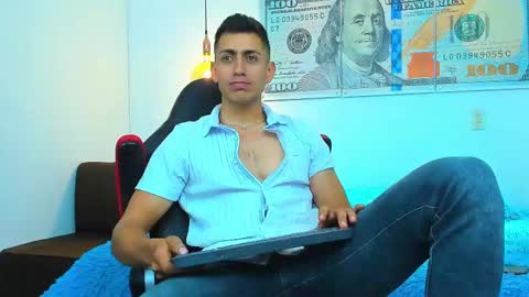 zachpri20 online show from March 2025 02:59:01 PM