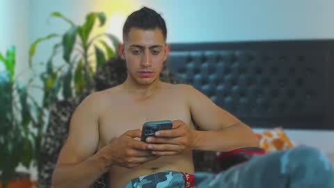 zachpri20 online show from September 2025 09:29:02 PM