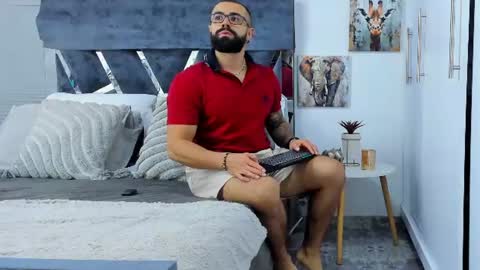 Snapshot of zack_froone chatting on June 2026 04:49:02 PM Richard online show from June 2026 04:49:02 PM