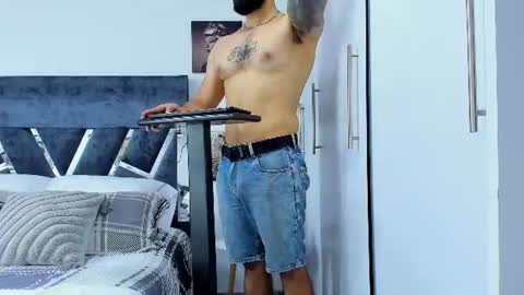 Snapshot of zack_froone chatting on July 2026 04:43:02 PM Richard online show from July 2026 04:43:02 PM