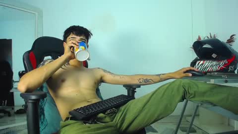 Snapshot of zacktk7 chatting on December 2024 11:45:01 PM zack online show from December 2024 11:45:01 PM