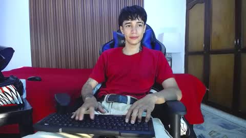 Snapshot of zacktk7 chatting on December 2024 02:53:01 PM zack online show from December 2024 02:53:01 PM