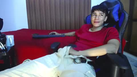 Snapshot of zacktk7 chatting on December 2024 05:58:02 PM zack online show from December 2024 05:58:02 PM