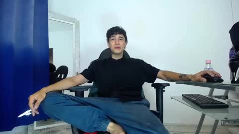 Snapshot of zacktk7 chatting on December 2024 02:19:02 AM zack online show from December 2024 02:19:02 AM