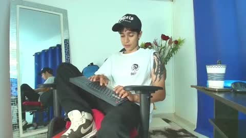 Snapshot of zacktk7 chatting on February 2025 08:52:02 PM zack online show from February 2025 08:52:02 PM