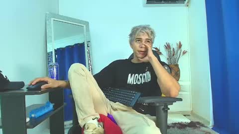 Snapshot of zacktk7 chatting on February 2025 08:38:02 PM zack online show from February 2025 08:38:02 PM