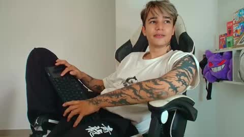 Snapshot of zacktk7 chatting on February 2026 08:25:01 PM zack online show from February 2026 08:25:01 PM