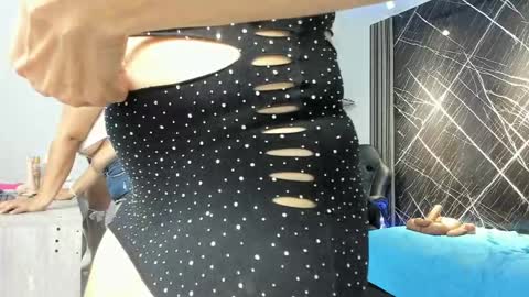 zafina_95 online show from May 2026 11:28:02 AM