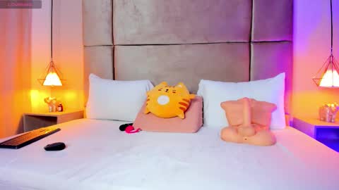 Snapshot of zafiro11_ chatting on February 2026 12:02:01 PM Zafiro online show from February 2026 12:02:01 PM