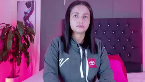 Snapshot of zafiro__brown chatting on September 2025 07:57:01 AM Zafiro Brown online show from September 2025 07:57:01 AM