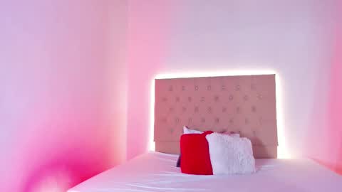 Snapshot of zafiro__brown chatting on October 2025 12:14:01 PM Zafiro Brown online show from October 2025 12:14:01 PM