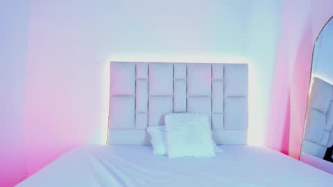 Snapshot of zafiro__brown chatting on October 2025 09:06:02 AM Zafiro Brown online show from October 2025 09:06:02 AM