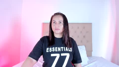 Snapshot of zafiro__brown chatting on October 2025 10:50:01 AM Zafiro Brown online show from October 2025 10:50:01 AM