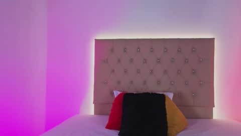 Snapshot of zafiro__brown chatting on November 2025 11:54:01 AM Zafiro Brown online show from November 2025 11:54:01 AM