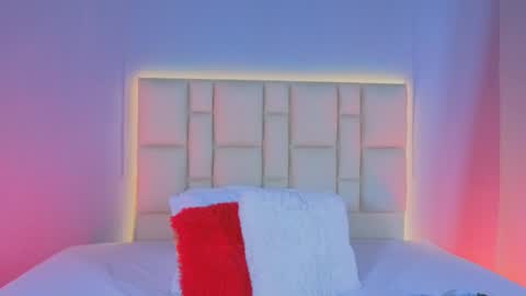 Snapshot of zafiro__brown chatting on December 2025 12:21:02 PM Zafiro Brown online show from December 2025 12:21:02 PM