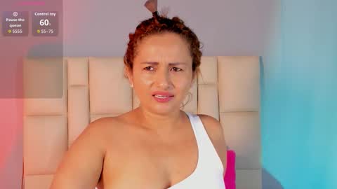 Snapshot of zafiro__brown chatting on December 2025 10:57:01 AM Zafiro Brown online show from December 2025 10:57:01 AM