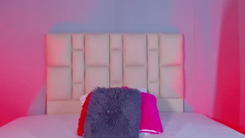 Snapshot of zafiro__brown chatting on January 2026 12:20:01 PM Zafiro Brown online show from January 2026 12:20:01 PM