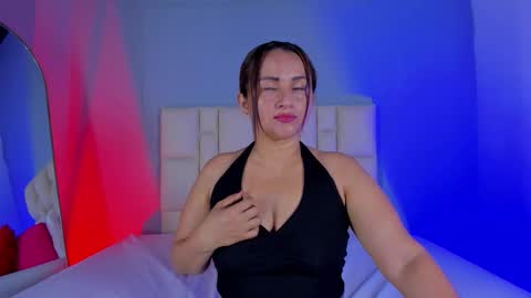 Snapshot of zafiro__brown chatting on February 2026 12:22:02 PM Zafiro Brown online show from February 2026 12:22:02 PM