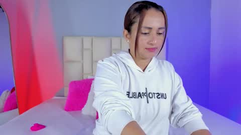 Snapshot of zafiro__brown chatting on February 2026 11:59:01 AM Zafiro Brown online show from February 2026 11:59:01 AM