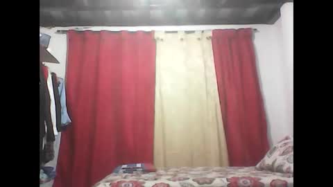 Snapshot of zafiro_rubi chatting on December 2025 10:48:01 PM Zafiro online show from December 2025 10:48:01 PM