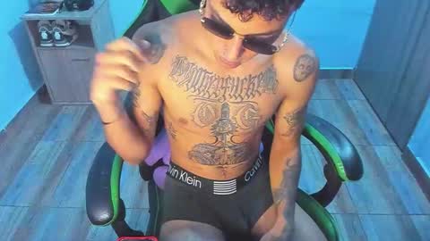 Snapshot of zafirocum chatting on December 2025 11:48:01 AM BiG Zafiro online show from December 2025 11:48:01 AM