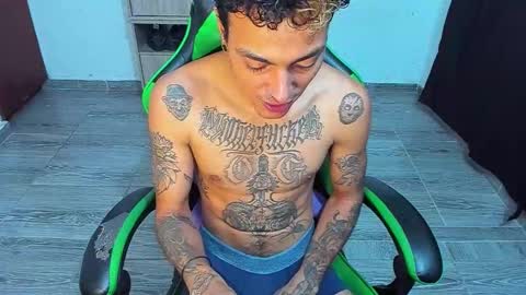 BiG Zafiro online show from March 2026 12:11:02 PM