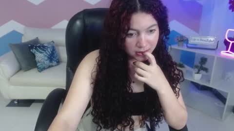 Zahira  online show from November 2025 05:30:01 PM