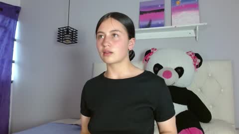 Snapshot of zaida_1 chatting on December 2025 08:51:01 PM Zaida online show from December 2025 08:51:01 PM