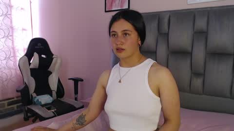 Snapshot of zaida_1 chatting on June 2026 06:02:01 PM Zaida online show from June 2026 06:02:01 PM