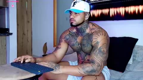 Snapshot of zain_diesel7 chatting on July 2026 08:28:02 AM INSTAGRAM yormanfit7 online show from July 2026 08:28:02 AM