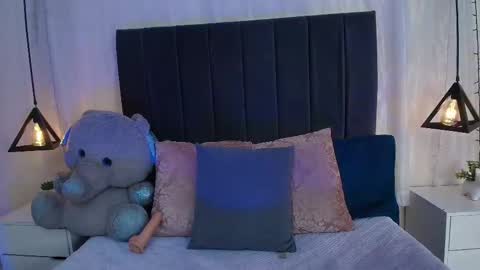 Snapshot of zairaaa_ chatting on December 2025 03:45:02 AM zairaaa_ online show from December 2025 03:45:02 AM