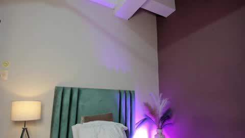 zamira_taylor online show from April 2026 06:19:01 AM