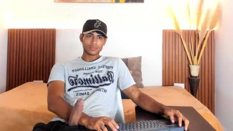 Zander online show from March 2026 02:33:01 PM