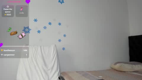 Zandra online show from December 2024 08:01:02 PM