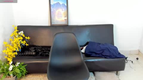 Zane Lux online show from April 2026 01:05:02 PM