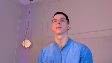 Snapshot of zanedawson chatting on October 2025 11:35:01 AM Zane Dawson online show from October 2025 11:35:01 AM