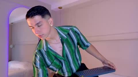 Snapshot of zanedawson chatting on October 2025 04:02:02 AM Zane Dawson online show from October 2025 04:02:02 AM