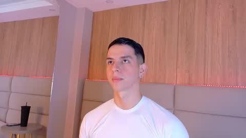 Snapshot of zanedawson chatting on November 2025 07:27:01 PM Zane Dawson online show from November 2025 07:27:01 PM